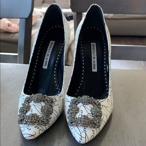 Manolo Blahnik Hangisi Love heels